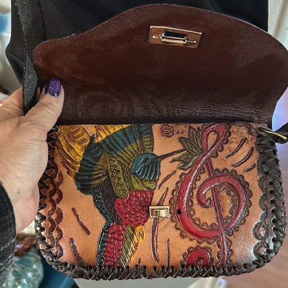 Vintage Hand-Tooled Leather Crossbody Bag w Hummingbird & Musical Note - Picture 4 of 9
